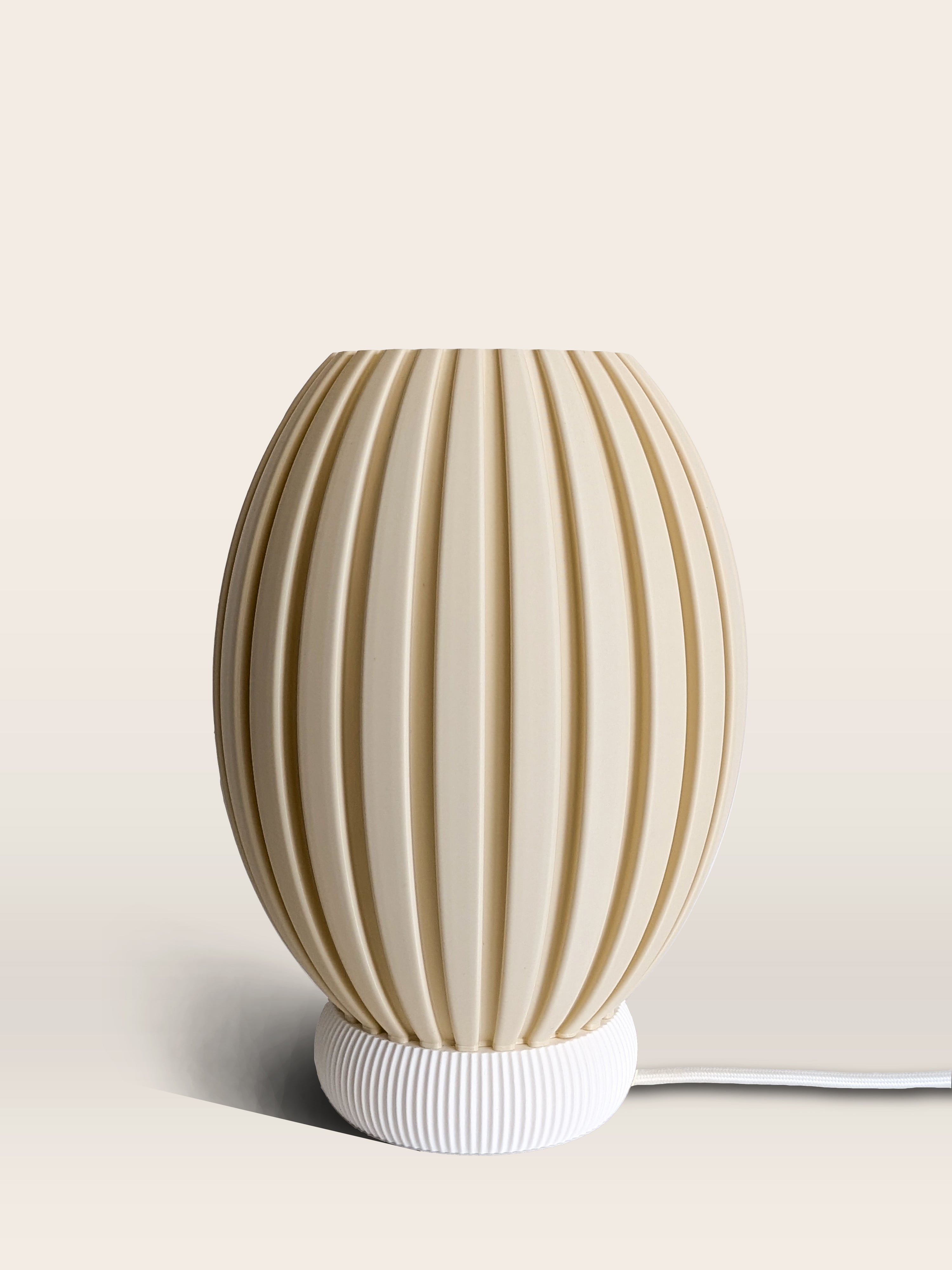 Glune Grand table lamp in Vanille and Milk